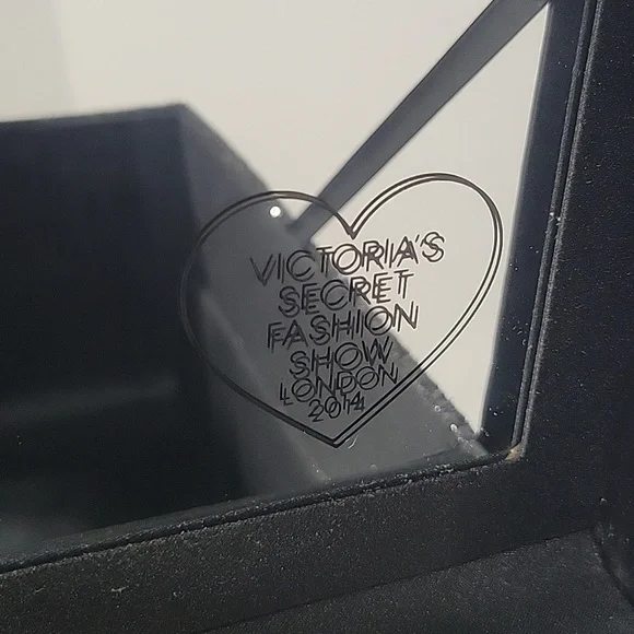 HTF Victoria Secret 2014 Glitter Makeup Cosmetic Train Case/ Box - Picture 10 of 11